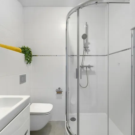 Apartman Spacious In The Heart Of Poznań