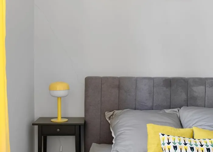 Daire Spacious In The Heart Of